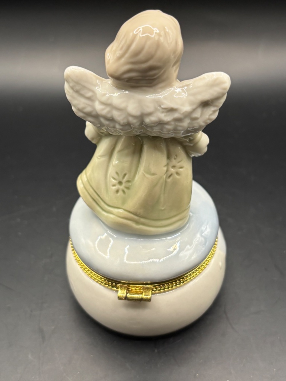 Little Girl Angel Standing on a Trinket Box - Picture 4 of 4